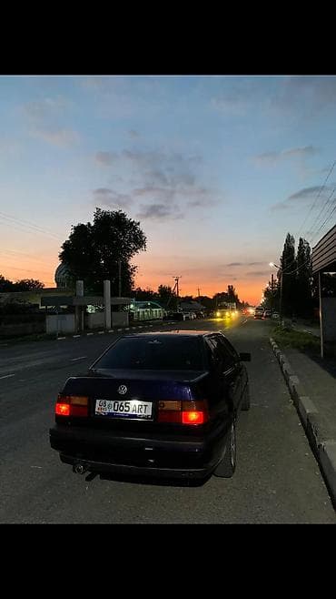 renault sm6: Volkswagen Vento: 1994 г., Седан — 3
