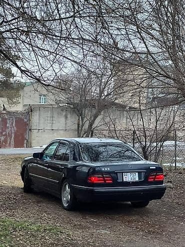 lada 2105: Mercedes-Benz E-Class: 1995 г., 2.3 л, Бензин — 8