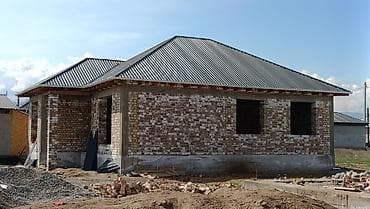 красный страител: Кладём кирпич — 3