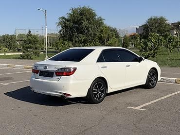 Toyota Camry: 2015 г., 3.5 л, Автомат, Бензин, Седан — 4