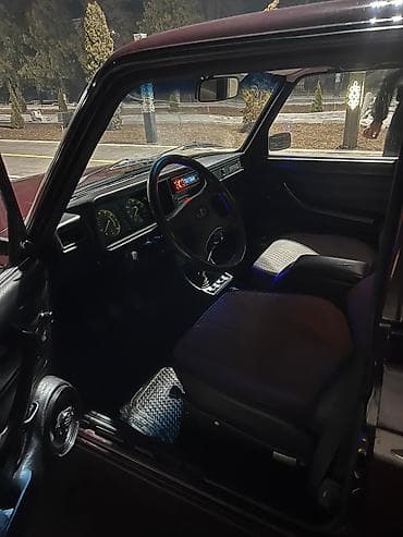 зиля 130: ВАЗ (ЛАДА) 2107: 2005 г., 1.6 л, Механика, Бензин, Седан — 4