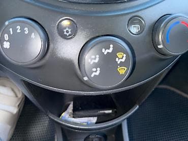шваралет авио: Chevrolet Spark: 2012 г., 1 л, Автомат, Бензин, Хэтчбэк — 10