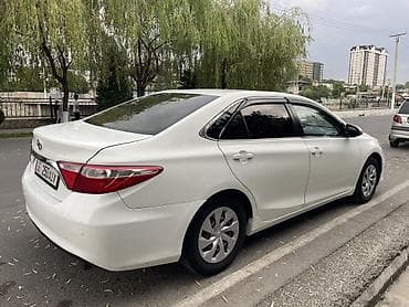 range rover 2002: Toyota Camry: 2017 г., 2.5 л, Автомат, Бензин, Седан — 4