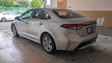 camry 80: Toyota Corolla: 2019 г., 1.8 л, Вариатор, Гибрид, Седан — 4