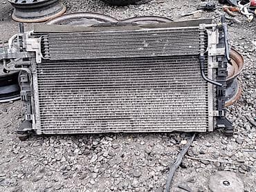 Оригинальный контрактный из Европы б/у радиатор охлаждения на Форд