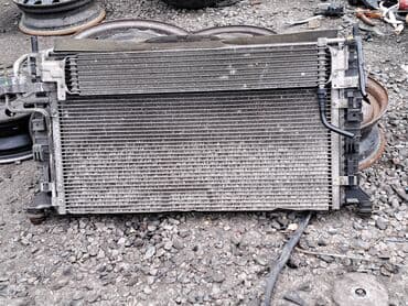 focus: Оригинальный контрактный из Европы б/у радиатор охлаждения на Форд — 1