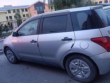 Продажа авто: Toyota Ist: 2002 г., 1.3 л, Автомат, Бензин, Хэтчбэк — 5
