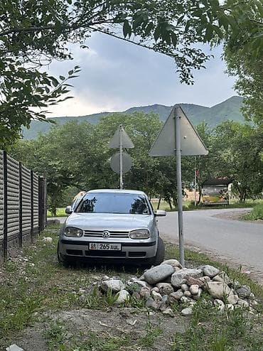 малометражки авто: Volkswagen Golf: 1999 г., 1.6 л, Автомат, Бензин, Хэтчбэк — 10