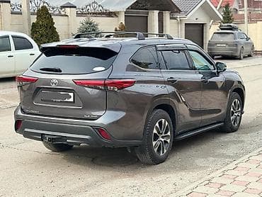 100 с4: Toyota Highlander: 2021 г., 3.5 л, Автомат, Бензин, Кроссовер — 4