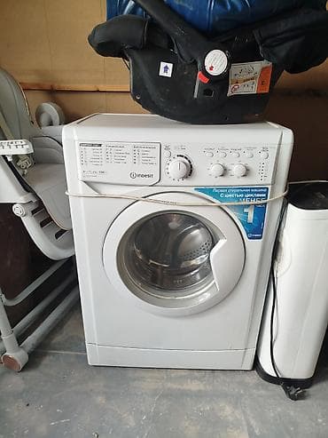 Срочно продаю, рабочий. Стиральная машина Indesit, фронтальная — 2