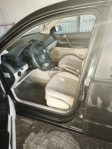 Продажа авто: Volkswagen Polo: 2004 г., 1.4 л, Автомат, Хэтчбэк — 2