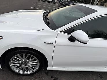 Toyota: Toyota Camry: 2020 г., 2.5 л, Вариатор, Гибрид, Седан — 9