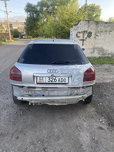 посадка авто: Audi A3: 1999 г., Автомат, Хэтчбэк — 3