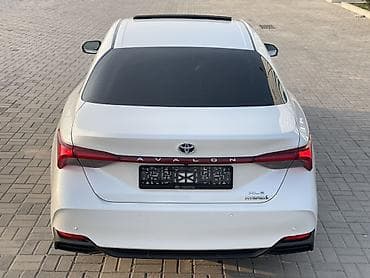 tesla model 3: Toyota Avalon: 2018 г., Гибрид, Седан — 4