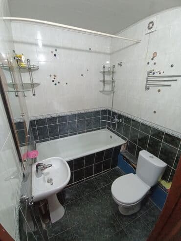 продаю квартиру 8 мкр бишкек: 1 комната, 39 м², 106 серия, 8 этаж, Старый ремонт — 9