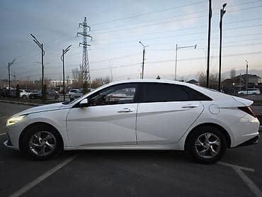продаю пикап: Hyundai Avante: 2021 г., 1.6 л, Вариатор, Бензин, Седан — 5