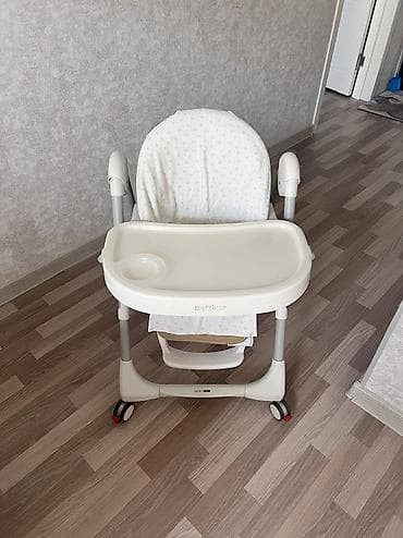 foldable table: Продаю б/у стульчик для кормления Peg Perego в хорошем состоянии — 3