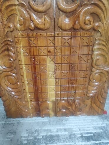 шахматы нарды: Резная деревянная доска 3-в-1: шахматы, шашки и нарды. - Материал — 5