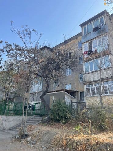квартира 2 комнатная продажа: 3 комнаты, 758 м², 105 серия, 4 этаж, Старый ремонт — 4