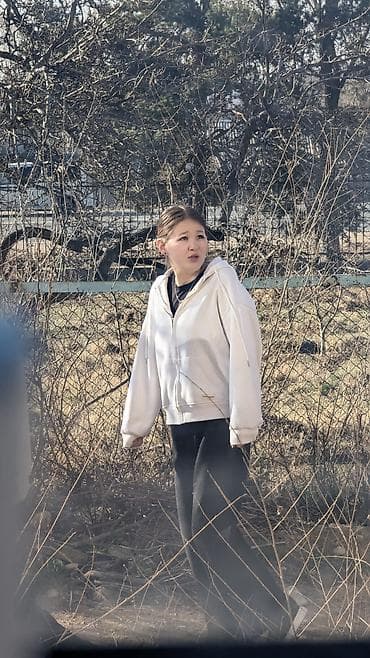 зип худи оверсайз: Универсальная худи на молнии с капюшоном - Цвет: молочно‑белый — 1