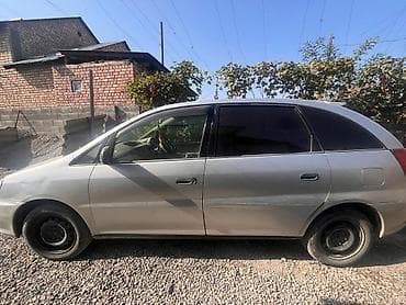 tayota funcargo: Toyota Raum: 2000 г., Автомат, Бензин, Хэтчбэк — 1