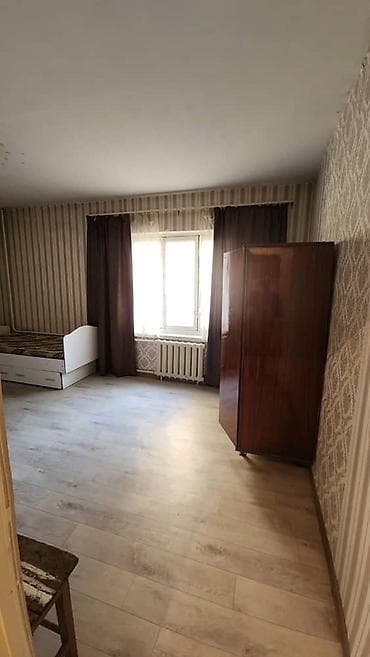продается кошара: 1 комната, 40 м², 105 серия, 1 этаж, Косметический ремонт — 3