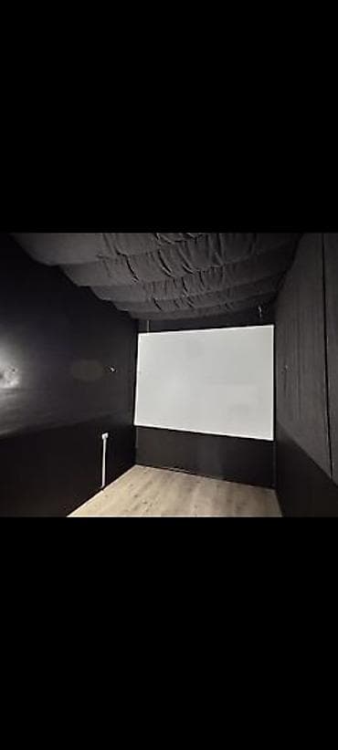 5000 сом кино: 10мкр Сдаётся помещение Площадь: 350м2 Можно под офис, компьютерный — 5