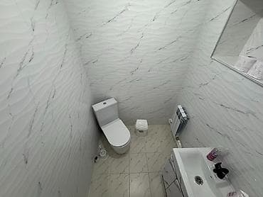 жаны уйлор: Продается просторный двухэтажный дом в г. Кара-Балта 📍 Адрес: г — 3