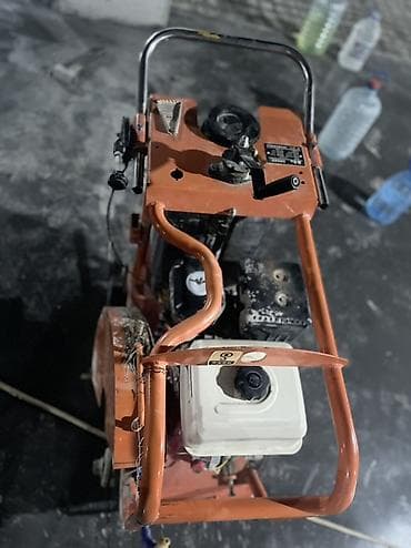 резка асфальт: Резчик швов по бетону/асфальту (дорожная нарезка швов) - Тип — 1