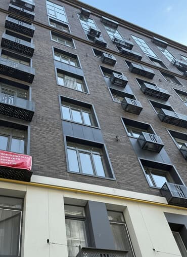 купить 3 кв 106 в мкр асанбай бишкек: 3 комнаты, 100 м², Элитка, 2 этаж, ПСО (под самоотделку) — 1