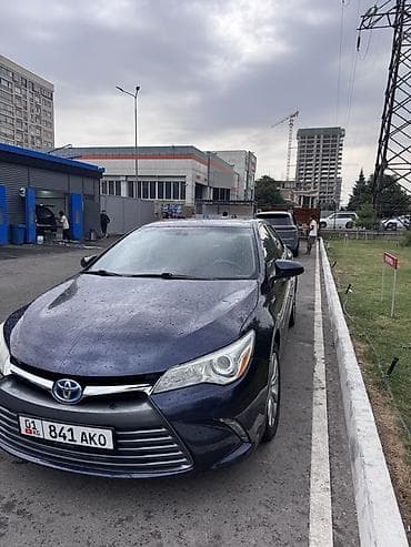 Toyota Camry: 2017 г., 2.5 л, Автомат, Гибрид, Седан — 4