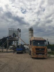 купить шипованную резину: Mitsubishi : 1993 г., 4.2 л, Механика, Дизель, Фургон — 10