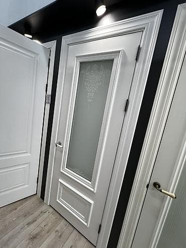 матовое стекло: Межкомнатная дверь с витражным матовым стеклом и декоративной — 2