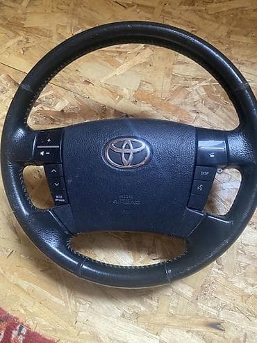 step 2: Рулевое колесо Toyota с кнопками управления и модулем SRS Airbag — 1
