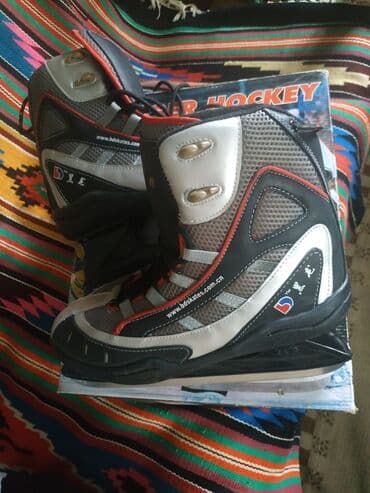 Коньки хоккейные размер 42. Хороши для катка