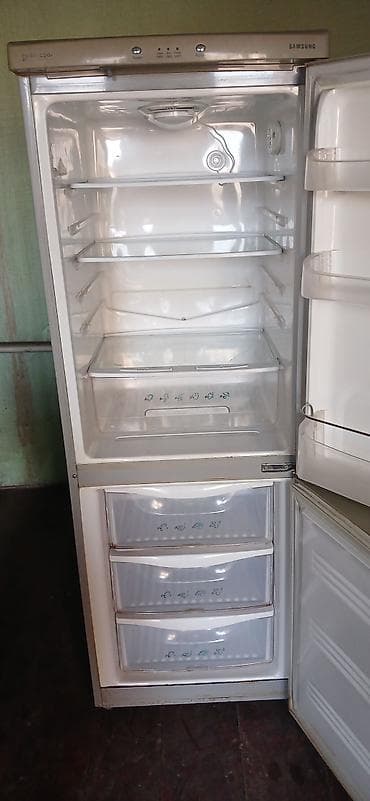 Ашкана плиталары жана мештер: Муздаткыч Samsung, Эки камералуу — 1