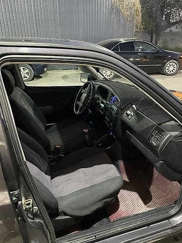 6: Volkswagen Golf: 1993 г., 1.6 л, Бензин, Хэтчбэк — 7