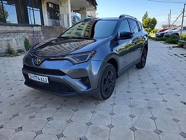 Toyota RAV4: 2018 г., 2.5 л, Автомат, Бензин, Кроссовер