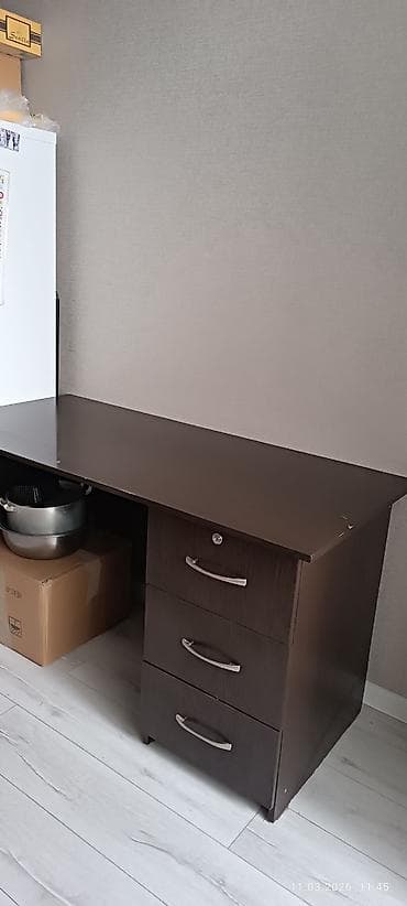 foldable table: Офисный стол, Нерегулируемый, цвет - Коричневый, Прямоугольный, ЛДСП — 1