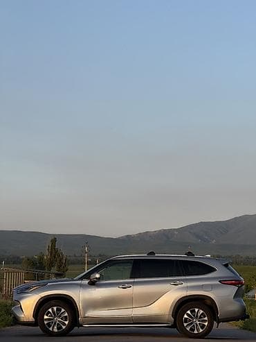 е34 сиденья: Toyota Highlander: 2022 г., 2.5 л, Вариатор, Гибрид, Кроссовер — 5