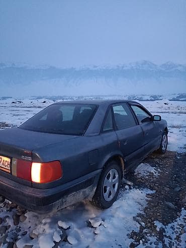Унаа сатуу: Audi 100: 1992 г., 2 л, Кол менен иштөөчү, Бензин, Седан — 4
