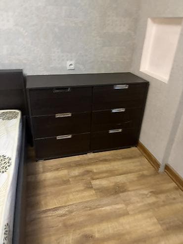 спальный гарнитур ош: Спальный гарнитур, Б/у, Двуспальная кровать, Шкаф, Комод, цвет - Коричневый — 3