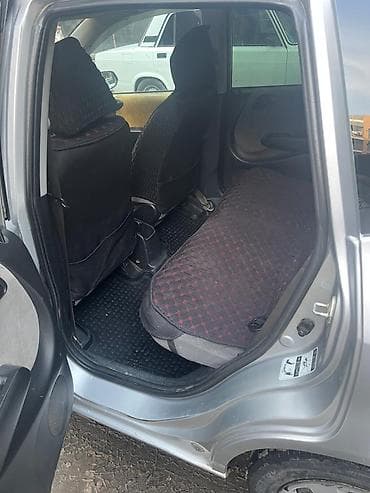 Honda Fit: 2003 г., 1.3 л, Автомат, Бензин, Хэтчбэк