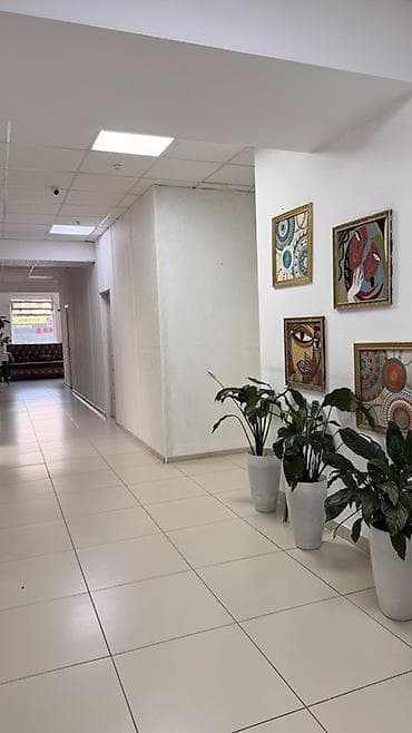 Сдается светлое коммерческое помещение открытой планировки. 30 м2 — 9
