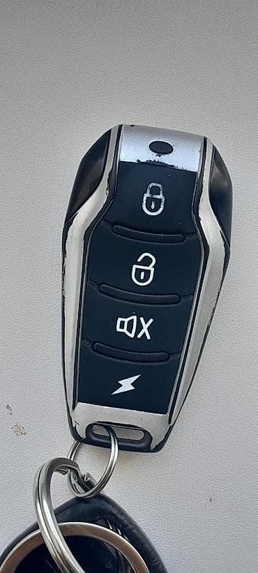 отдам даром авто: Утерян ключ от автомобиля Subaru нашедшего просьба вернуть за — 1