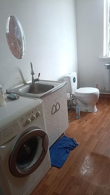 комната продаю: Сдаётся комната/небольшое жилое помещение с базовым оснащением. - — 3