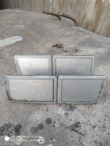 Для Гольфа 3. Обманки в бампер. Целые, ровные, крепления все целые