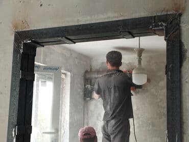 резка кирпича: Демонтажные работы любых масштабов, пробитие проёмов и усиление — 3