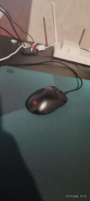 прошитый nintendo switch: Игровая проводная мышь Zowie (симметричная форма, логотип Zowie на — 1