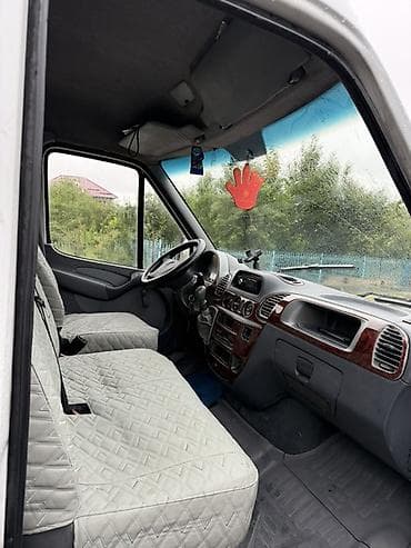 plug in: Легкий грузовик, Mercedes-Benz — 6